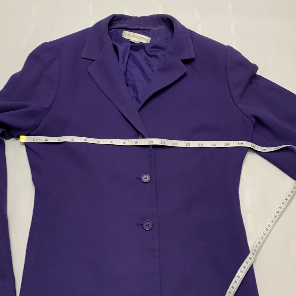 Casual Corner blazer. Size 6 - Picture 4 of 7
